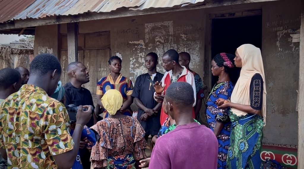 “They should take me and return my wife and baby” – Man whose family was abducted in Oyo cries out