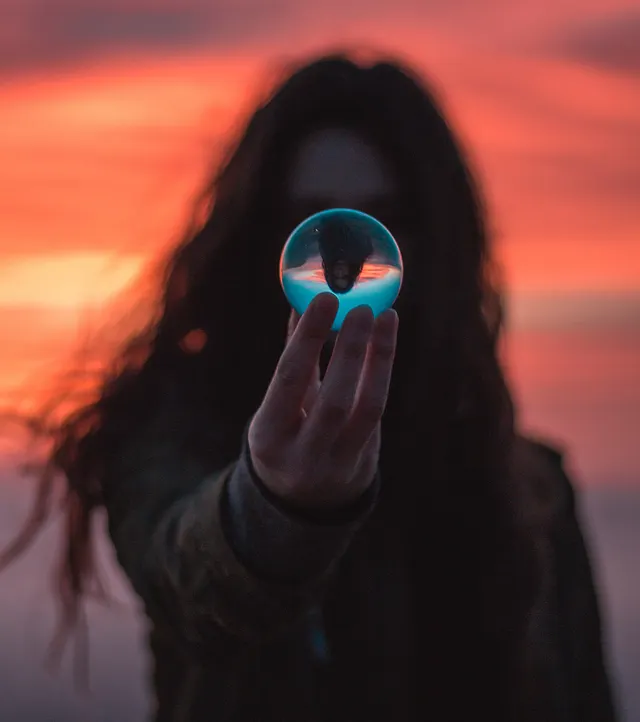 A non-circular and trans-inclusive definition of woman